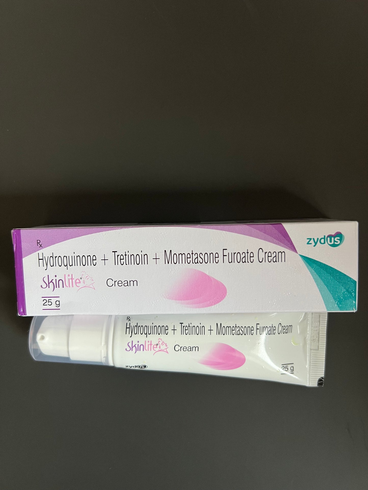 Skinlite Hydroquinone 2%+ Tretinoin 0.025%+ Mometasone Furoate 0.1% Cream